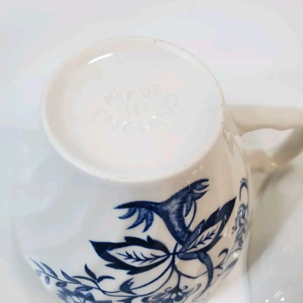 Vtg Johnson Bros England Ironstone Nordic Blue Onion Tea Coffee Cup and Saucer